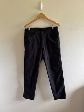Lululemon Athletica Black Straight-Leg Pants size 32